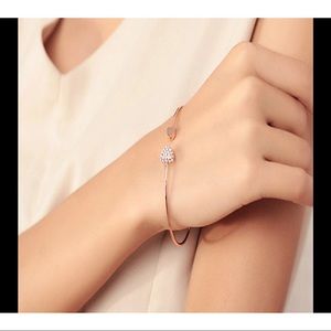 ❤️Adjustable crystal double heart cuff bracelet